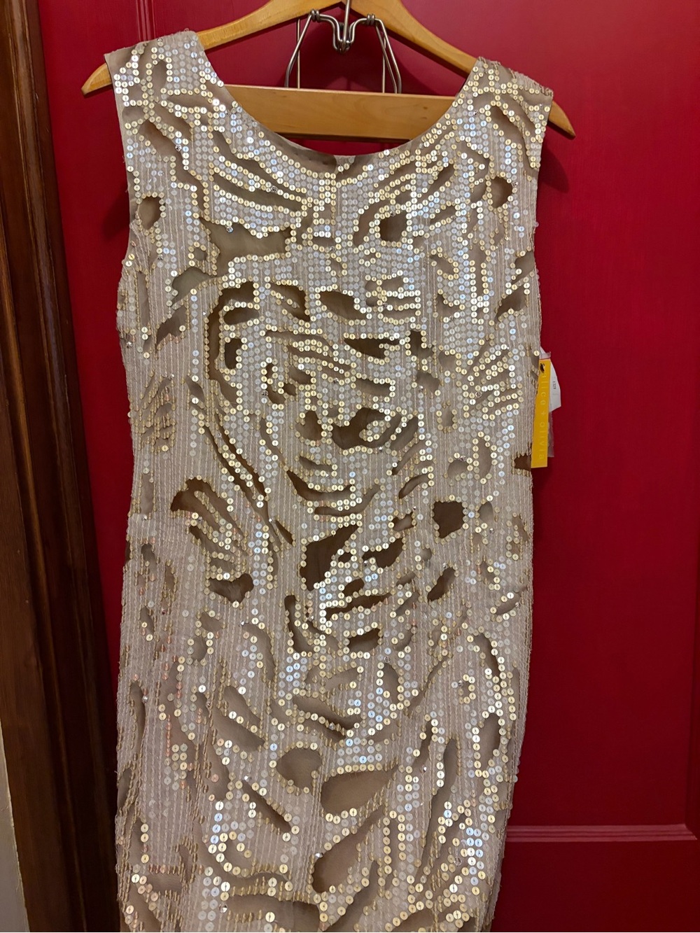 NWT Alice + Olivia Sequin animal print Sheath Dress in Champagne/gold